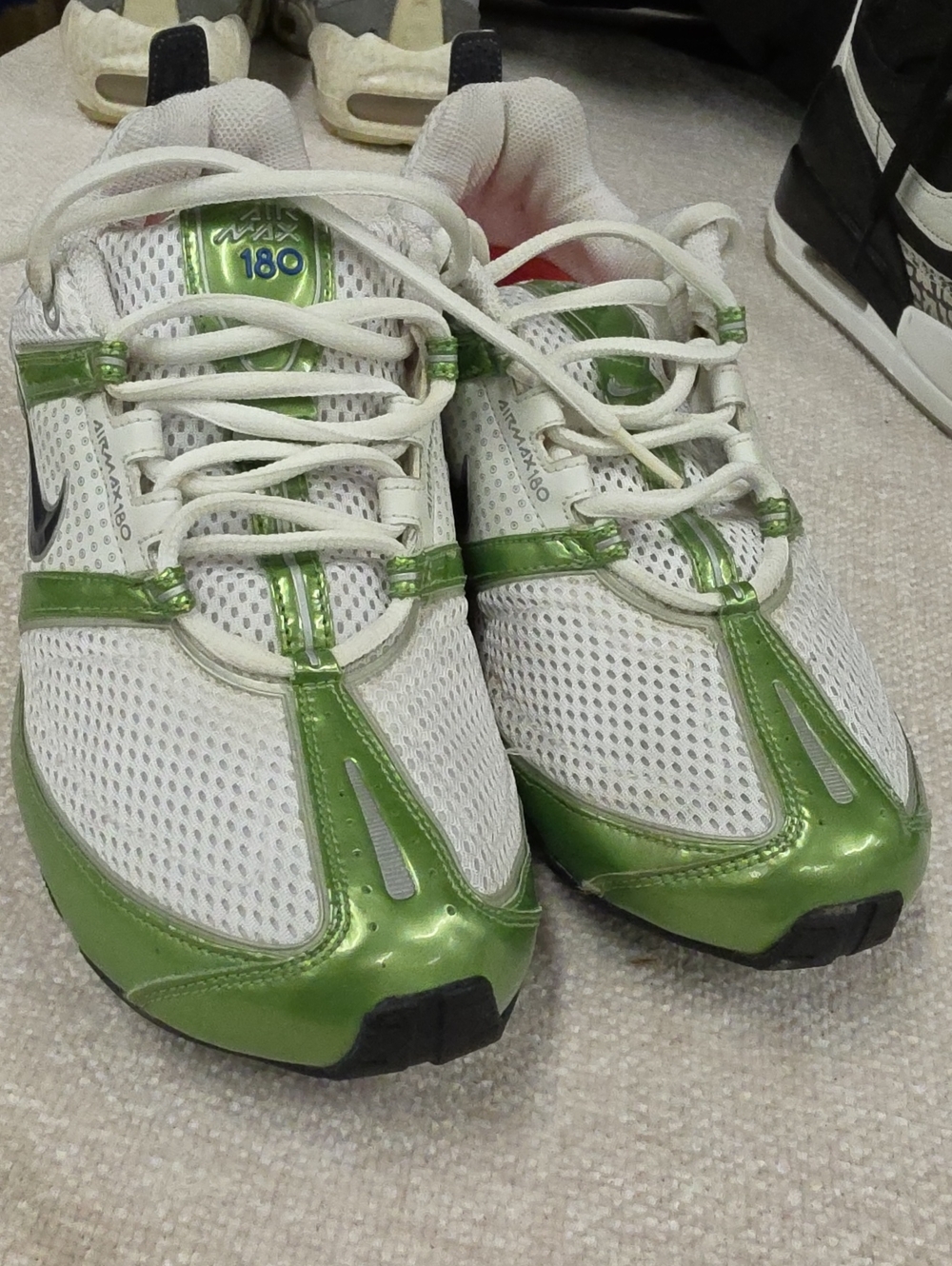Vintage Nike Womens White and Green Air Max 180 Sneakers